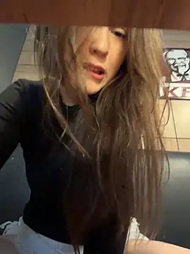 Peachy_Dream - massage my pussy under shorts