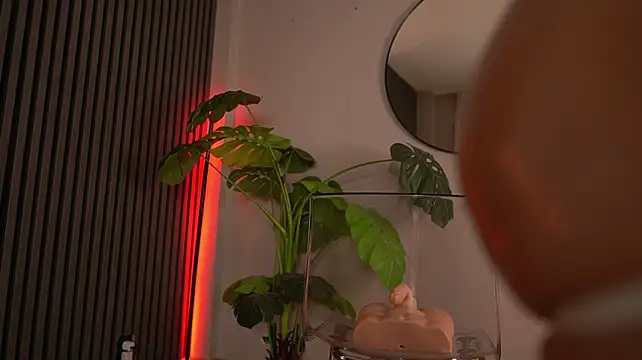 MissObsidian - Get a slow heat building 😈
