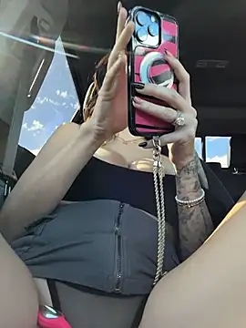 Kate-Paul - Skirt off+tease my pussy