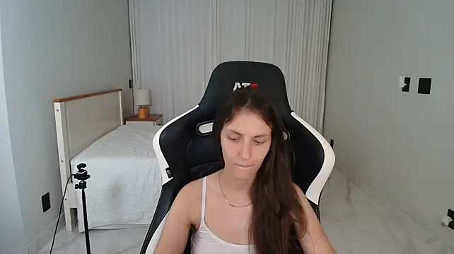 Upssnowy - show ass no panties