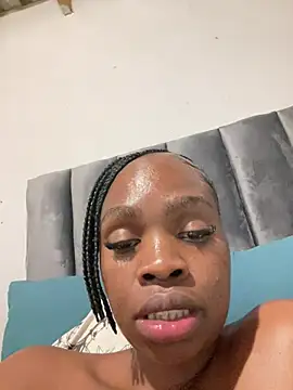 LuciousLips96 - Last tipper request anything