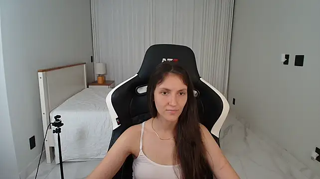 Upssnowy - show ass no panties