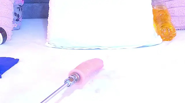 EvelynBlacke - finger in ass