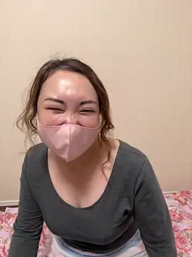 Anna_22 - インナーぽいしてGカップブラの谷間あーっぷ