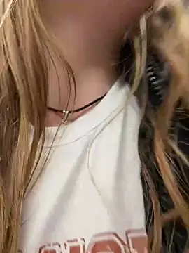 Sashapulse - He masturbates me until squirt 💦🚗