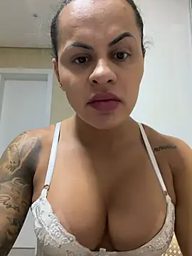 Carolinecbso - Siririca ao vivo 5mins