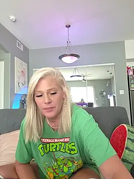 Lexi_Shocker - Vibe me til my clothes fall off 🔥