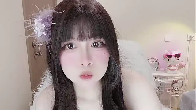 -zhuzhu-999- - 想捏你，想逗你，想凑在哥哥耳边哼动听小曲儿😛😛😛