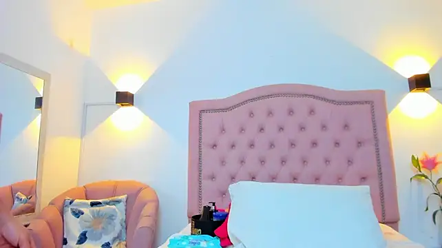 JulieeHabubu - Bra Off