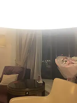 AnnaFlowerBabe - 🍓Come closer + eyecontact