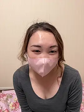 Anna_22 - インナーぽいしてGカップブラの谷間あーっぷ