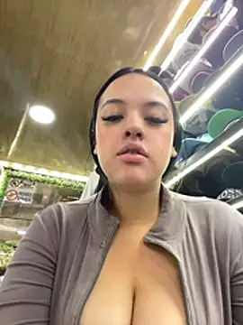 CelesteJones1 - Flash ass + spank ass 🍑😈