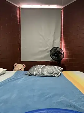MiaYnicol12 - squirt 💦😈