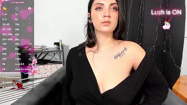 Alexysgray - Strip and teasee play slowly