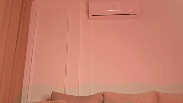 SinfulSienna - ride dildo + 5 min toy controll