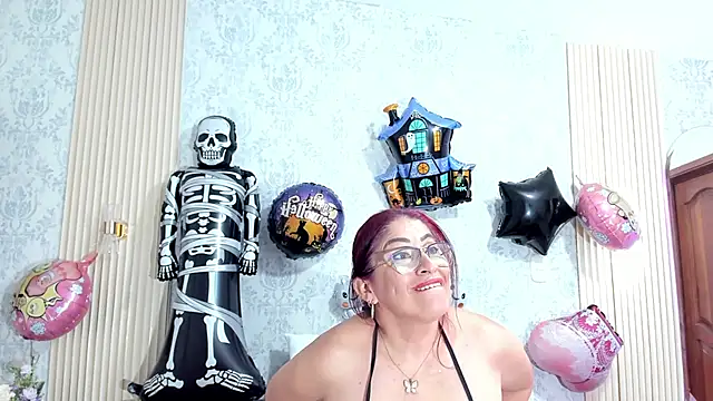Kendraalee - PLAY HUGE TITS