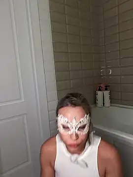 Elle_Milfa - Feet in oil