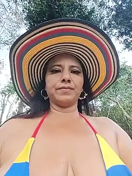 Esmeralda_li - Masturbation on the motorbike with Domy