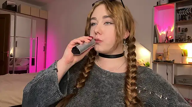 Kimbeam - CUM AND SQUIRT A LOT