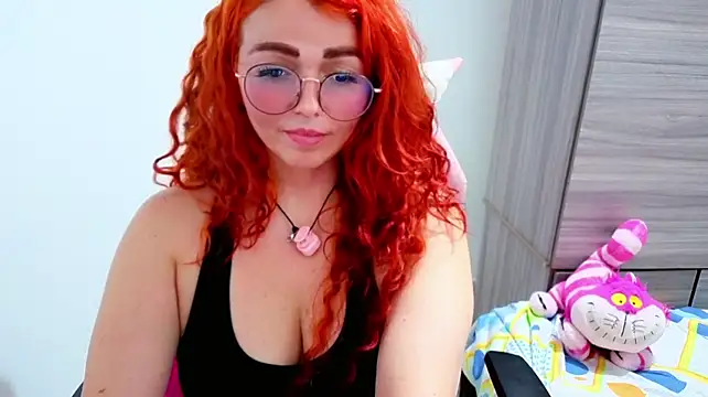 Alexatexa2929 - tickle my pussy 😳😅