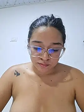 -VICKKY - nude + masturbation