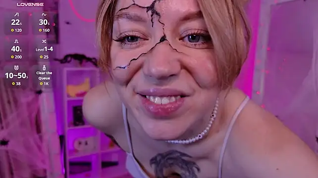 NikkiCollins - bare back dance