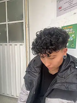 ian_mathias_'s Live XXX Chat