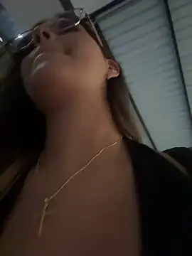 Valeria-escobar - FUCK MY PUSSY UNDERTABLE + CUM ORGASM