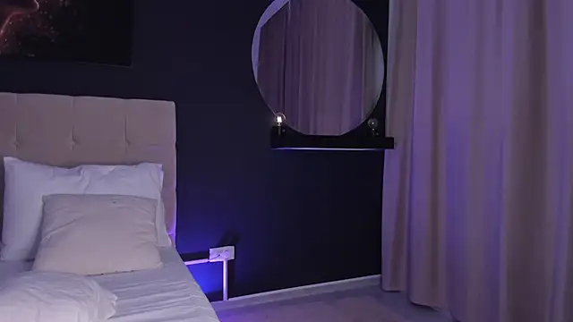 KaylaBenz - Wanna fuck my tits? ❤️❤️❤️