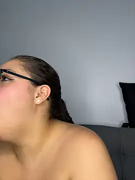 Tayler_Kim - help me take off the pants