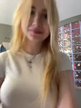 CocosikRay - underboobs😍 + close up