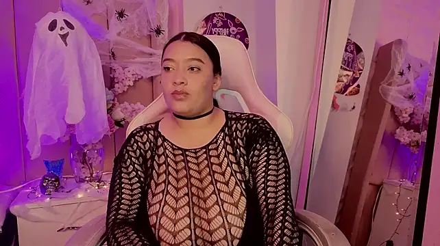 MollyBigBoobs12 - surpise me and make my night 😍