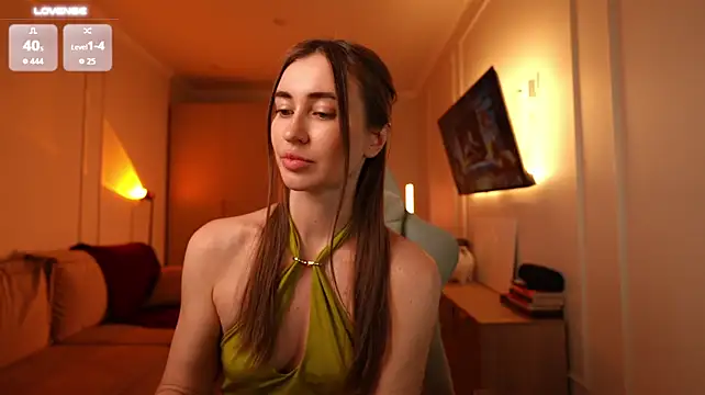 Coconutkittyy - Massage my butt and zoom in on it