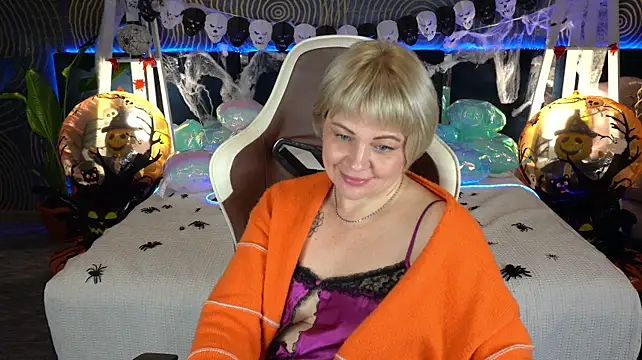 AmaraNights - Ass and breast show
