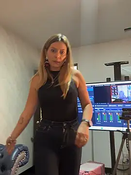 PamelaQenn2 - massage in my boobs ♥🔥