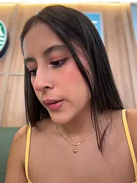 Juanita-Diaz - TOPLES UNDER THE TABLE + SPITTING💦💦