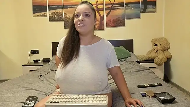 Adelline - make me to squirttt biggggggg