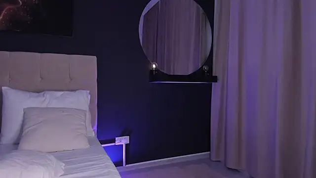 KaylaBenz - Wanna fuck my tits? ❤️❤️❤️