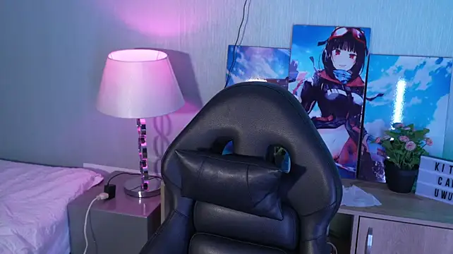 Kitticam - Feetjob + sipt cock 🥵💦 ╰(*°▽°*)╯