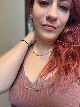 AleDeloo - Lunch flashing