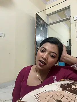 Heena-khan-12 - Boobs show and face show
