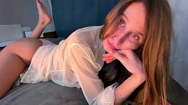 AnyaAfterDark - tease u under my blanket