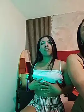 Camila_Lunna - Show one 's tits