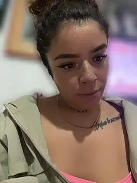 Hally-jensen1 - Tits front family🔥
