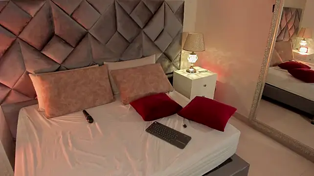 Leizathompson - spit dildo
