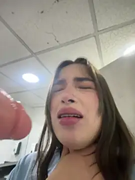 Sweet_Milaa1 - TAKE OFF PANTIES + SLAP PUSSY 5x 🔥