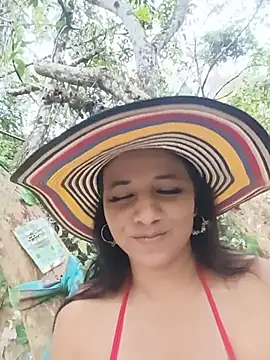 Esmeralda_li - Masturbation on the motorbike with Domy