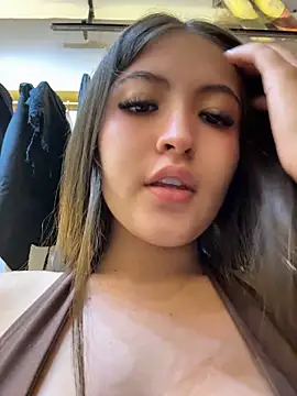 Gaby-Herrera - RIDING DOING SQUATS🔥 + CUM ON THE COCK
