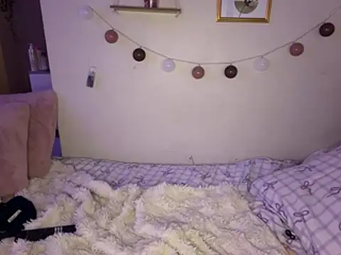 MielBTBF - JE ME GODE LA CHATTE