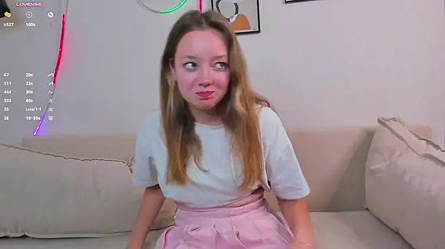 PatricaBellitti - Show the bottom of the boobs